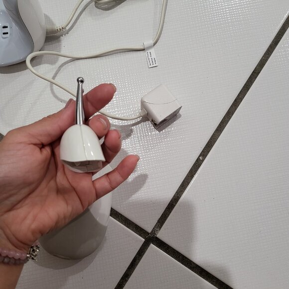 Nuface Trinity (2013 version, 1st generation) + Effective Lip & Eye Attachment - Picture 15 of 16